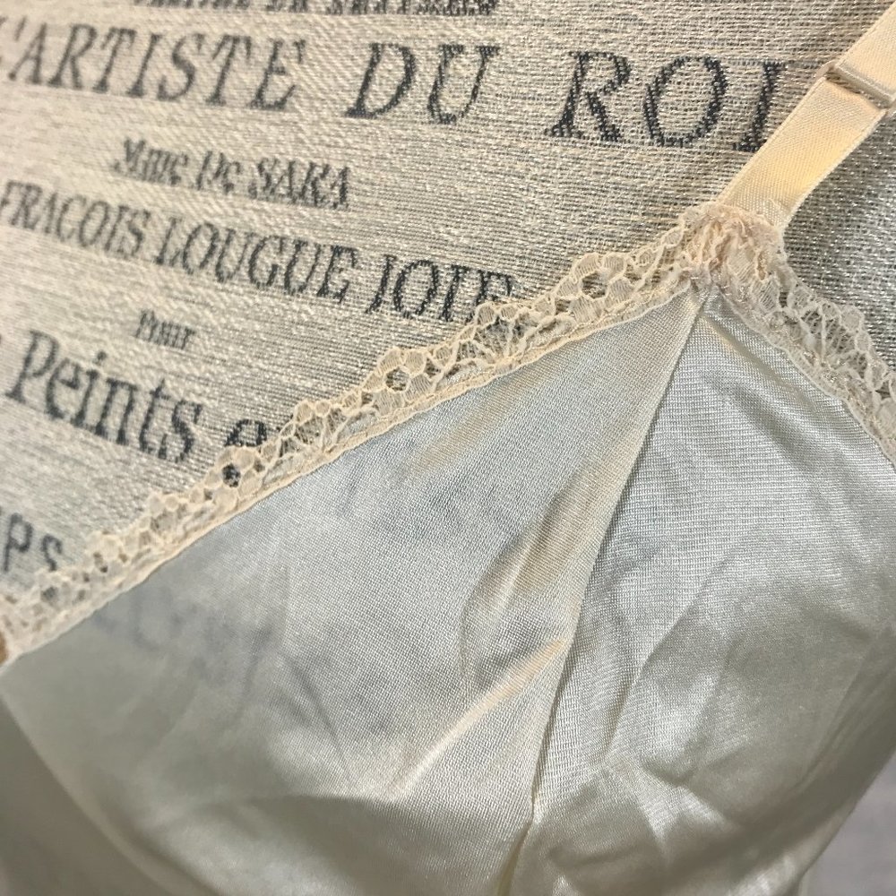 Vintage 90's Vanity Fair Full Slip Nylon Lingerie sexy Boudoir - Picture 5 of 7